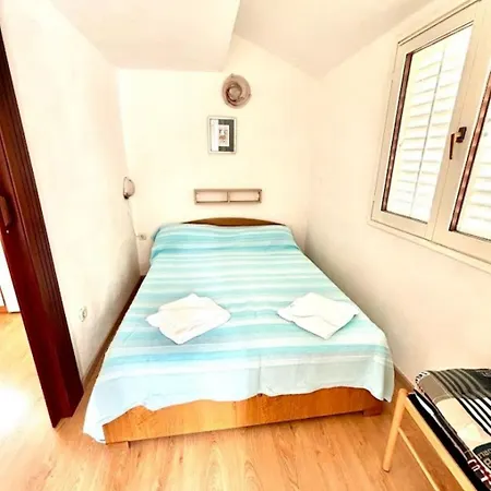Apartment Let - 5 M From Sea *