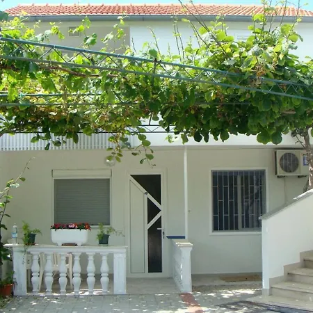 Apartment Let Sukosan